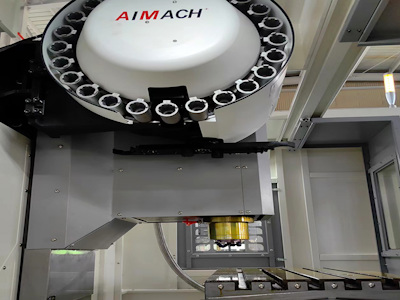 Горячая Распродажа Низкая Цена Fanuc/siemens/gsk Система Cnc Обрабатывающий Центр Vmc 855 Вертикальный Пятиосевой Фрезерный Станок Cnc